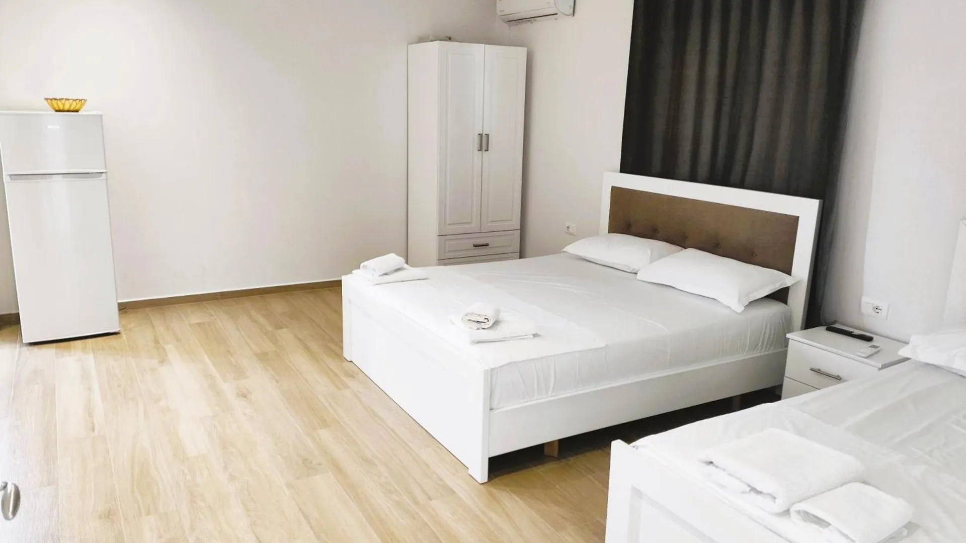 Hola Rooms Ksamil 0*,